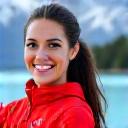 Porträt von Silvia, einer dynamischen, sportlichen Tourführerin in den 30ern